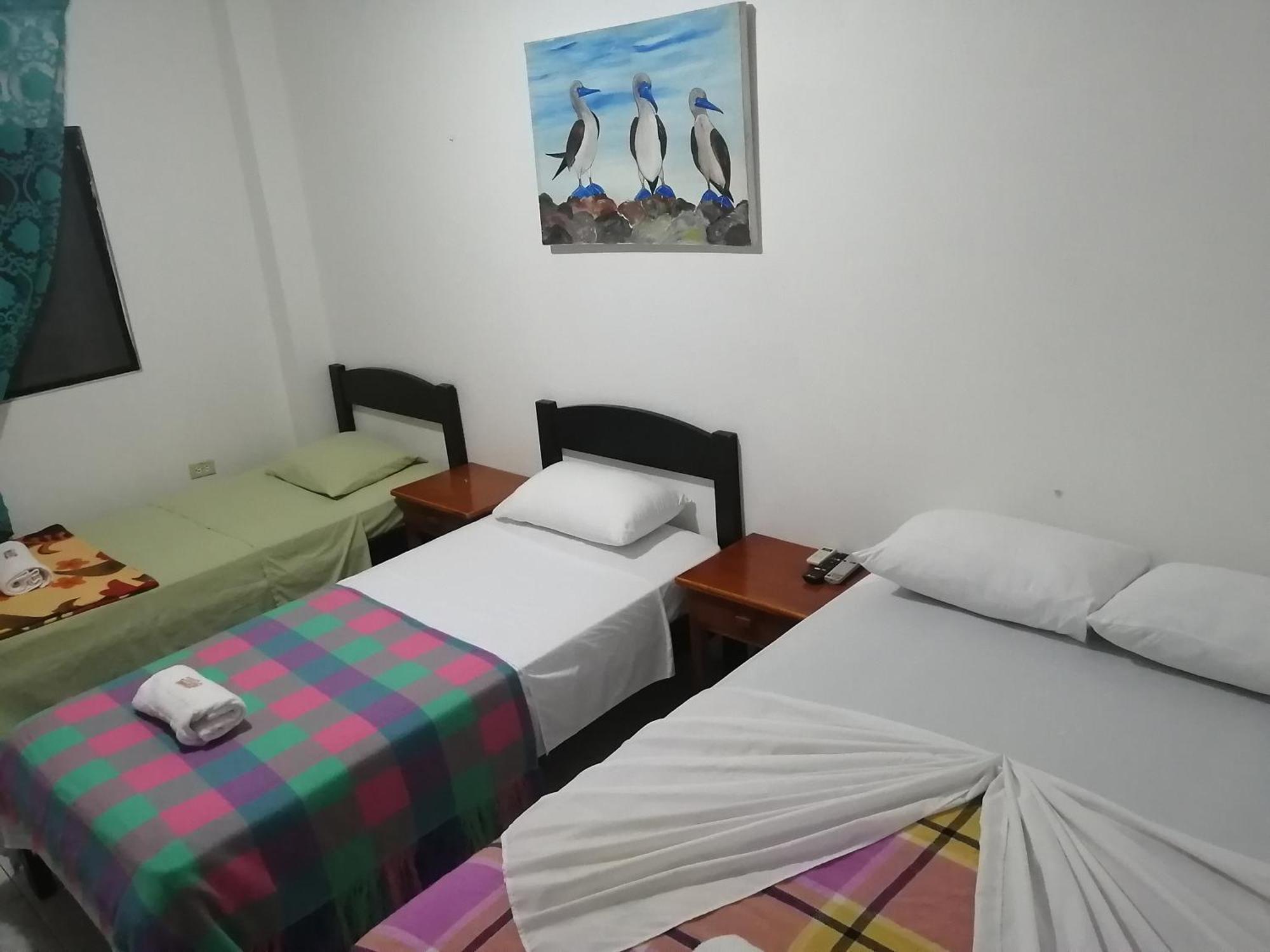 Hostal La Casa De Luis Puerto Baquerizo Moreno Dış mekan fotoğraf