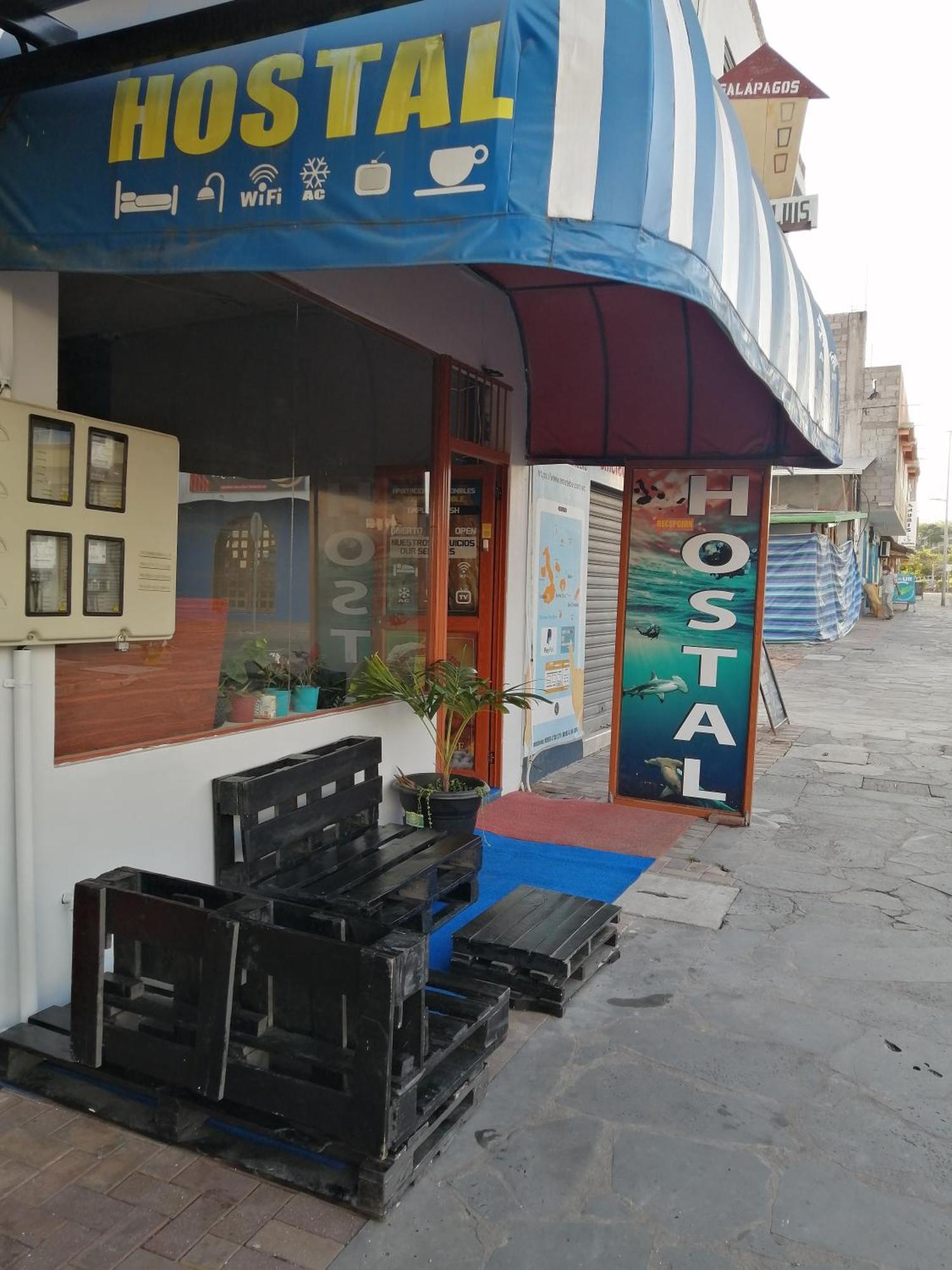 Hostal La Casa De Luis Puerto Baquerizo Moreno Dış mekan fotoğraf