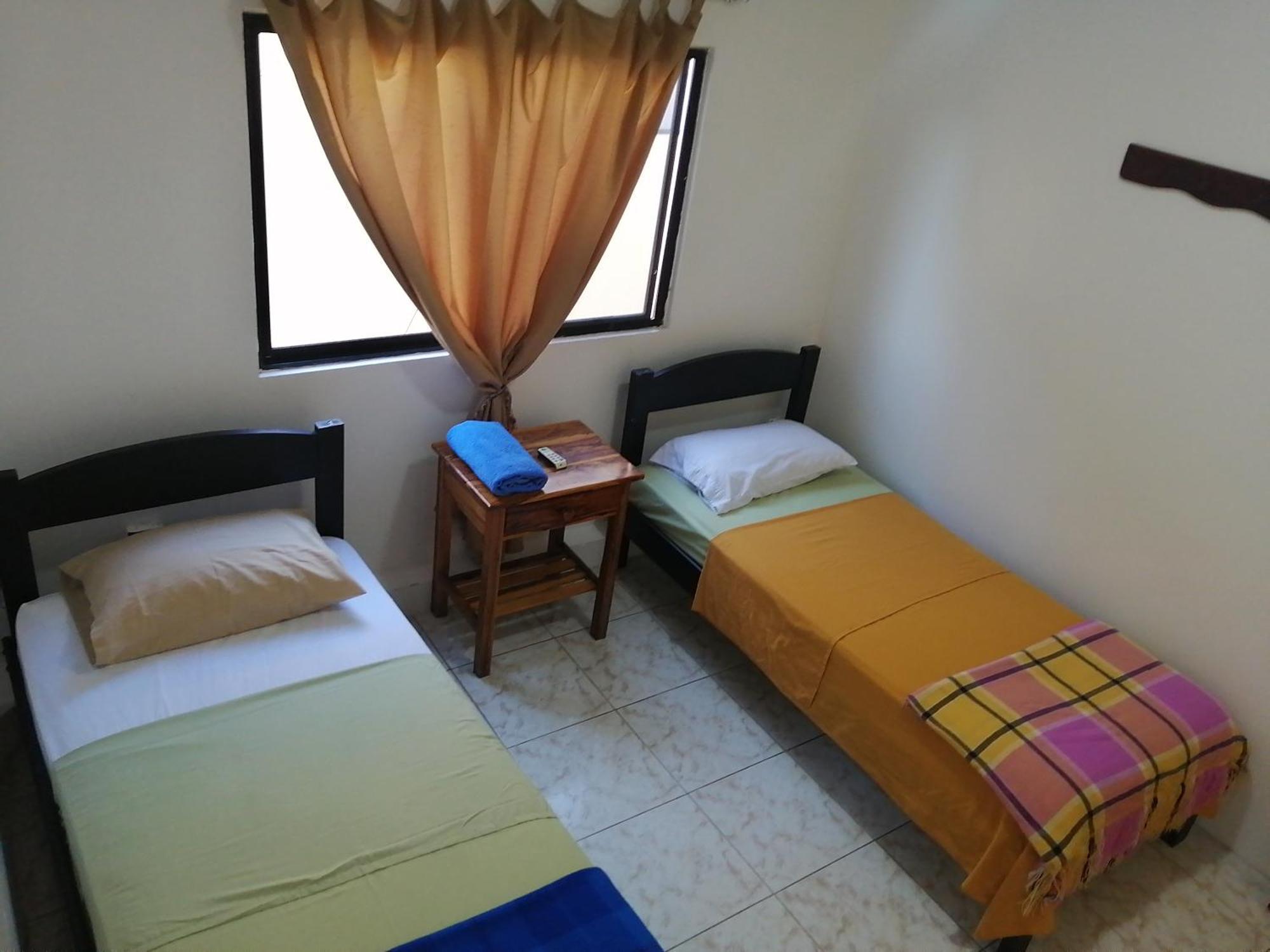 Hostal La Casa De Luis Puerto Baquerizo Moreno Dış mekan fotoğraf
