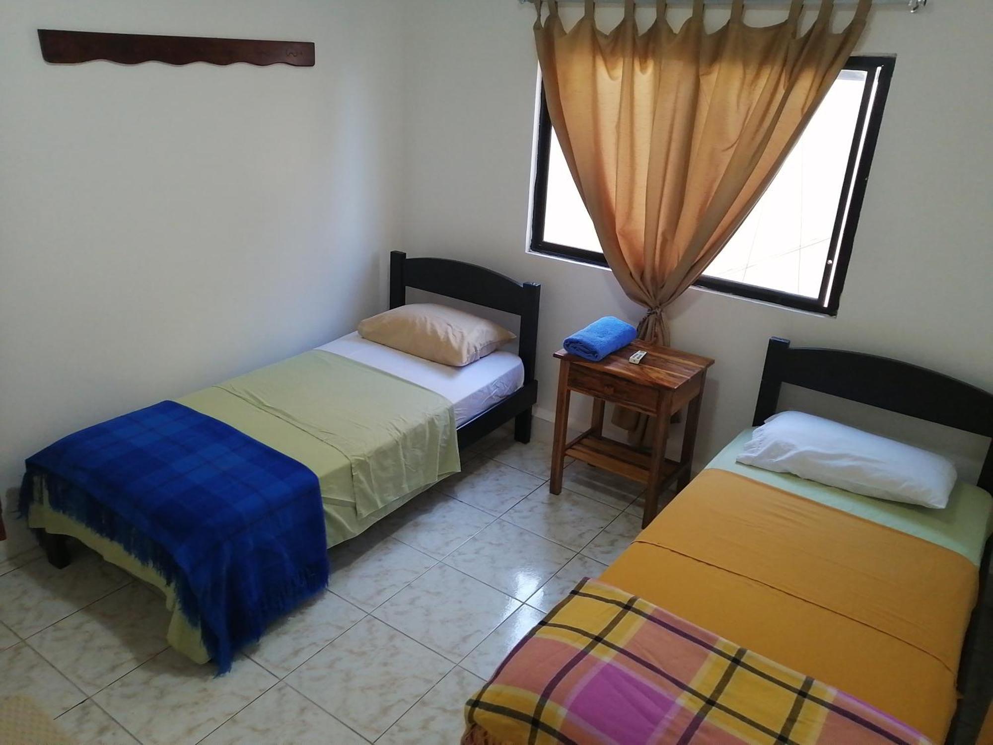 Hostal La Casa De Luis Puerto Baquerizo Moreno Dış mekan fotoğraf