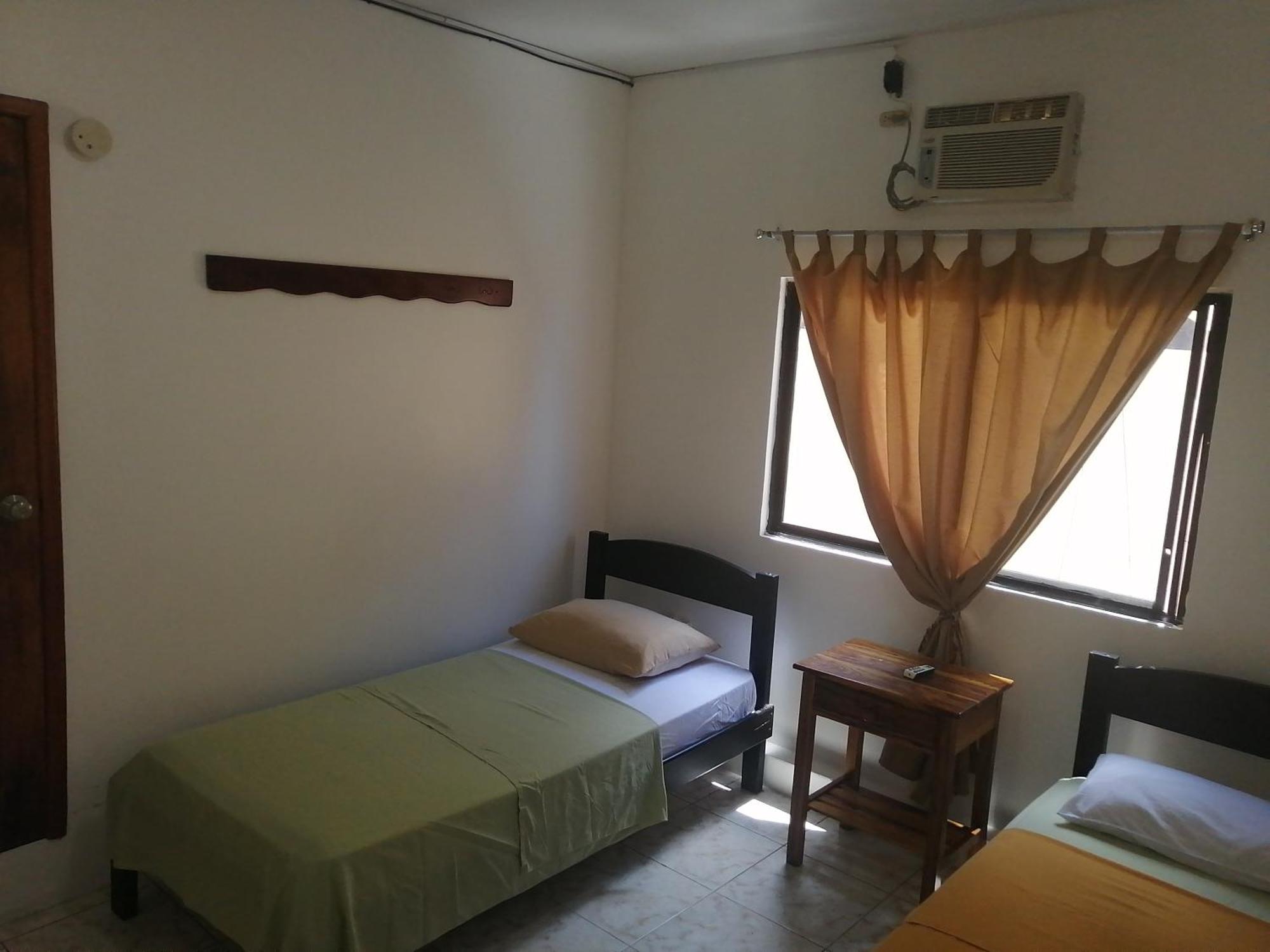 Hostal La Casa De Luis Puerto Baquerizo Moreno Dış mekan fotoğraf