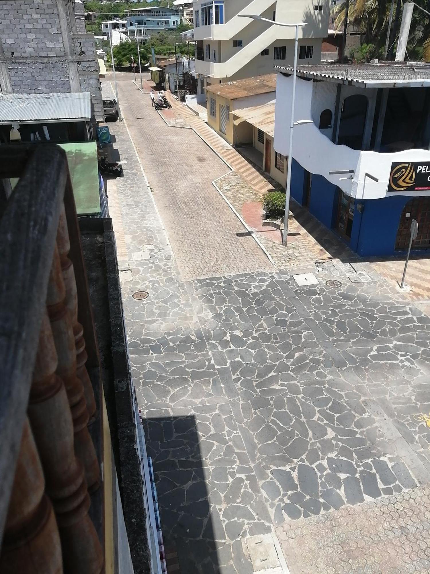 Hostal La Casa De Luis Puerto Baquerizo Moreno Dış mekan fotoğraf