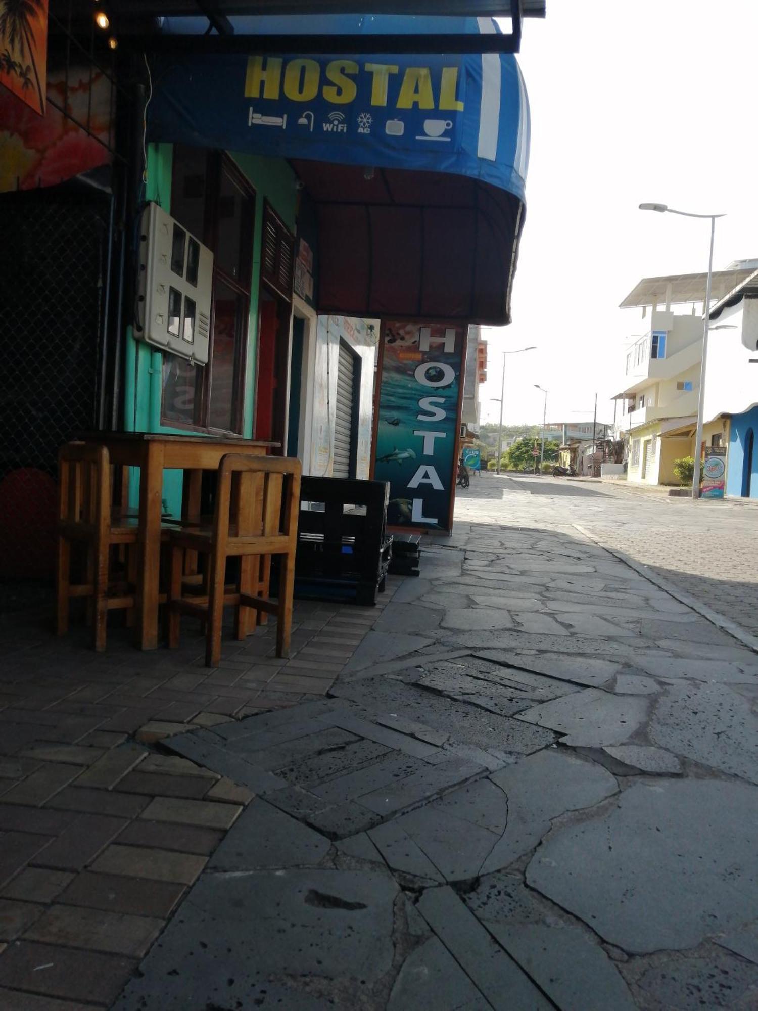 Hostal La Casa De Luis Puerto Baquerizo Moreno Dış mekan fotoğraf